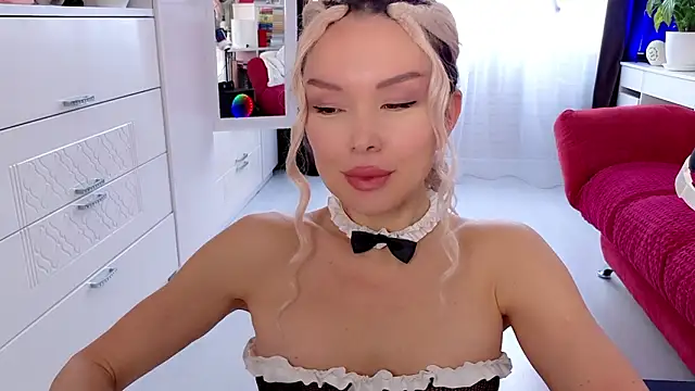 WhiteBunny online show from February 2026 07:12:01 AM