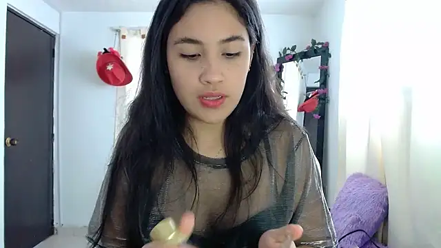 InocentHeaven1 online show from February 2025 01:00:02 PM