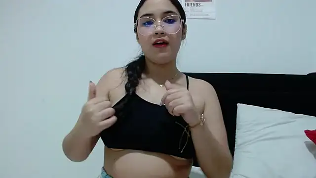 Snapshot of InocentHeaven1 chatting on April 2026 12:35:01 AM InocentHeaven1 online show from April 2026 12:35:01 AM