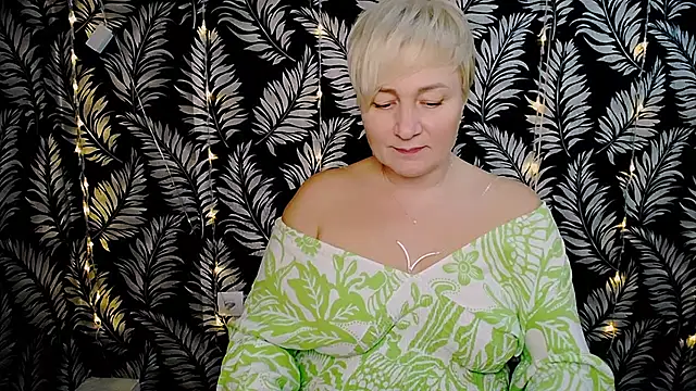 Snapshot of Olivia_playful chatting on January 2025 03:44:01 PM Olivia playful online show from January 2025 03:44:01 PM