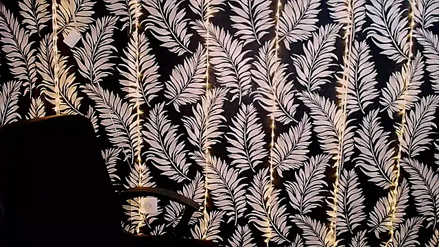 Snapshot of Olivia_playful chatting on February 2025 12:38:02 PM Olivia playful online show from February 2025 12:38:02 PM