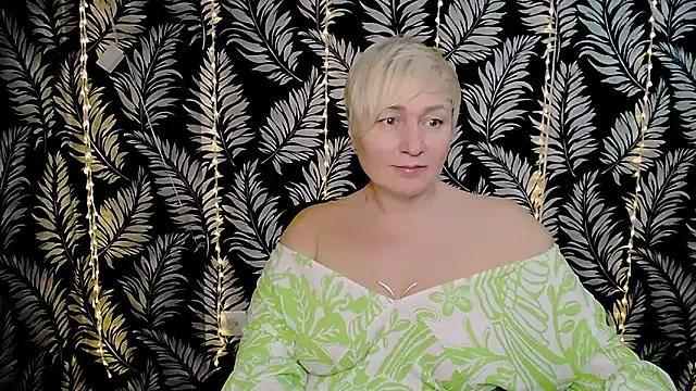 Snapshot of Olivia_playful chatting on February 2025 03:42:02 PM Olivia playful online show from February 2025 03:42:02 PM