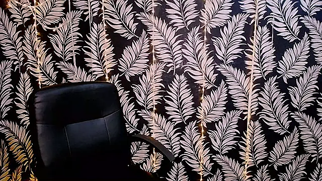 Snapshot of Olivia_playful chatting on November 2025 12:49:02 PM Olivia playful online show from November 2025 12:49:02 PM