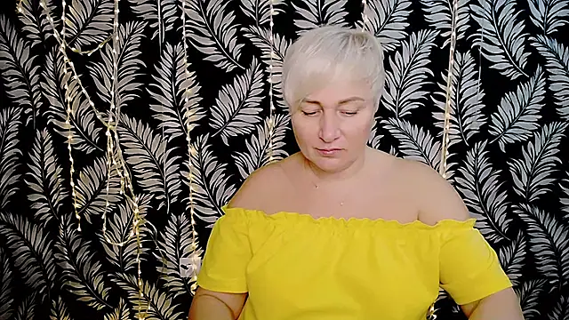 Snapshot of Olivia_playful chatting on December 2025 12:42:02 PM Olivia playful online show from December 2025 12:42:02 PM