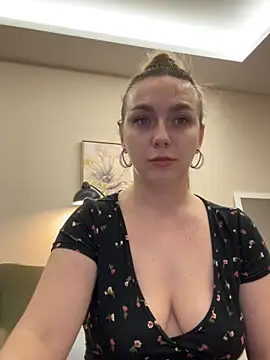 Snapshot of Janeee chatting on January 2025 03:42:01 PM Janeee online show from January 2025 03:42:01 PM