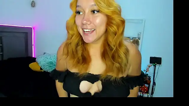 Snapshot of Cherrynoa chatting on October 2025 01:44:01 AM Cherrynoa online show from October 2025 01:44:01 AM