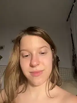 kimczii online show from February 2025 01:29:01 PM