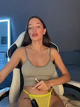 julia fly online show from July 2026 07:23:02 AM