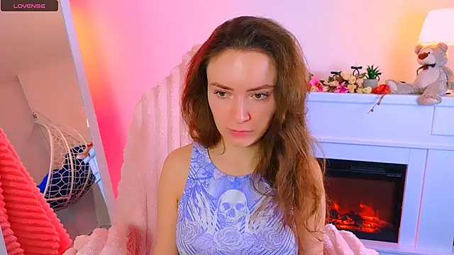 Snapshot of ___Emily___ chatting on March 2025 07:32:02 AM    Emily    online show from March 2025 07:32:02 AM