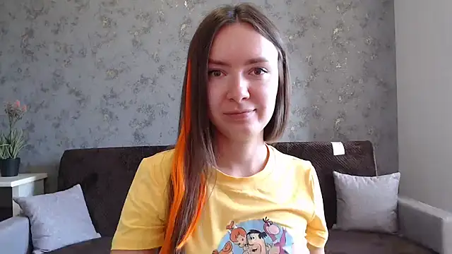 Snapshot of ___Emily___ chatting on September 2025 01:10:01 PM    Emily    online show from September 2025 01:10:01 PM