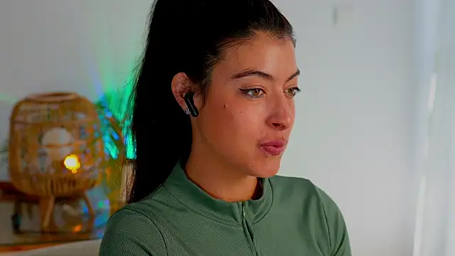 anabelcurvy online show from December 2025 02:12:02 PM