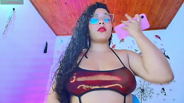 Sofiia Diiaz online show from April 2026 07:08:01 PM