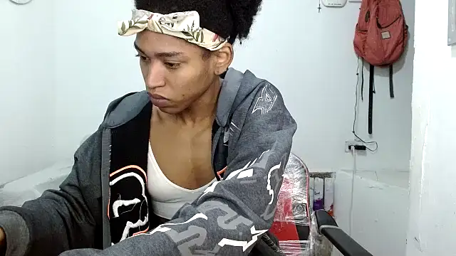 angelamarie1 online show from October 2025 11:31:01 AM