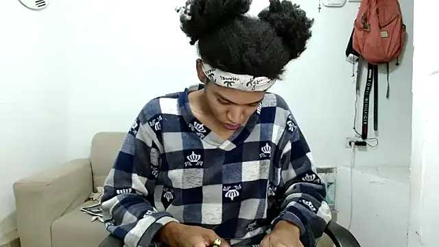 angelamarie1 online show from November 2025 07:40:02 AM