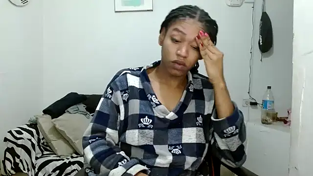 angelamarie1 online show from April 2026 12:10:01 PM