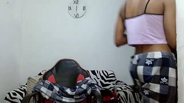 angelamarie1 online show from May 2026 03:19:01 PM
