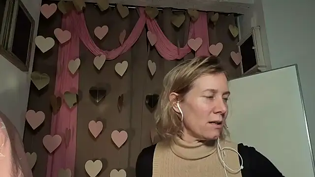 Snapshot of Lola_Belgium chatting on February 2026 05:38:02 PM Lola Belgium online show from February 2026 05:38:02 PM