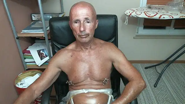 olibrius71 online show from September 2025 07:48:02 PM