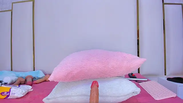 paola rodriguez online show from September 2025 11:48:01 AM