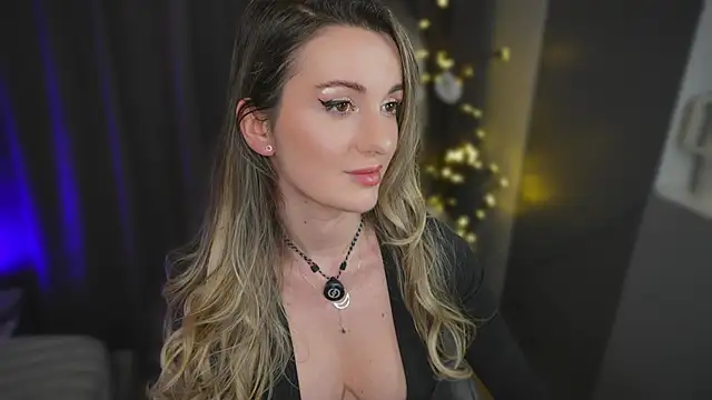 Snapshot of ShyNdWild chatting on January 2026 03:25:02 PM ShyNdWild online show from January 2026 03:25:02 PM