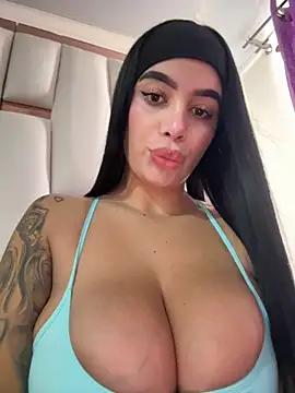 Snapshot of perla_kem_ chatting on November 2025 04:18:02 PM perla kem online show from November 2025 04:18:02 PM
