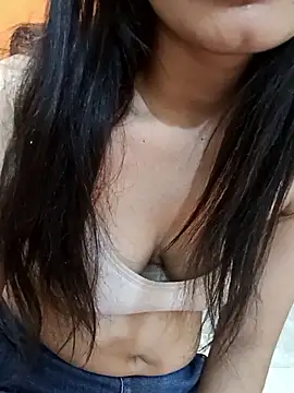 Snapshot of CuteSarikaLIVE chatting on February 2026 04:08:01 AM CuteSarikaLIVE online show from February 2026 04:08:01 AM