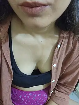 Snapshot of CuteSarikaLIVE chatting on June 2026 03:59:01 AM CuteSarikaLIVE online show from June 2026 03:59:01 AM