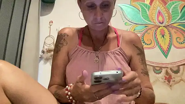 Snapshot of Sexy-Mel chatting on January 2026 11:04:02 AM Sexy-Mel online show from January 2026 11:04:02 AM