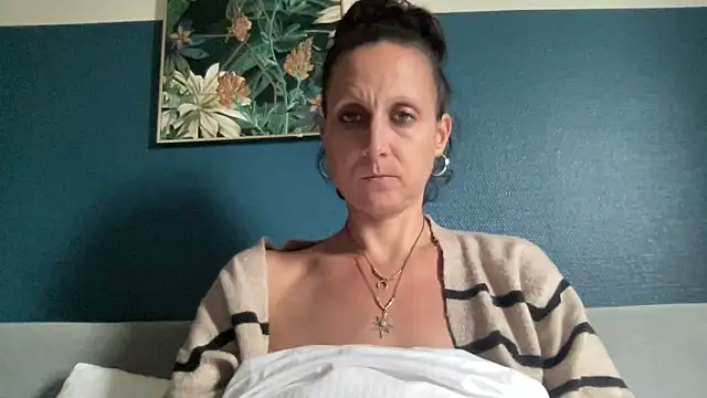 Snapshot of Sexy-Mel chatting on February 2026 12:23:02 PM Sexy-Mel online show from February 2026 12:23:02 PM