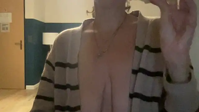 Snapshot of Sexy-Mel chatting on February 2026 11:39:02 PM Sexy-Mel online show from February 2026 11:39:02 PM