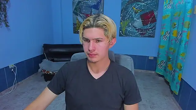 patrik 027 online show from November 2025 03:06:02 AM