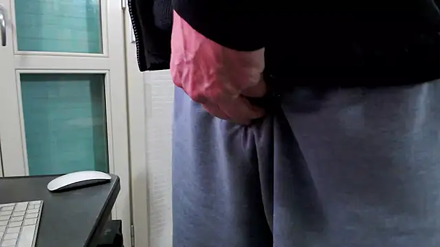 Snapshot of Unicum900 chatting on January 2025 09:18:01 PM Unicum900 online show from January 2025 09:18:01 PM