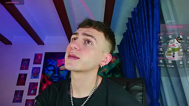 Snapshot of dimitri-bilak chatting on December 2024 11:08:01 PM dimitri-bilak online show from December 2024 11:08:01 PM