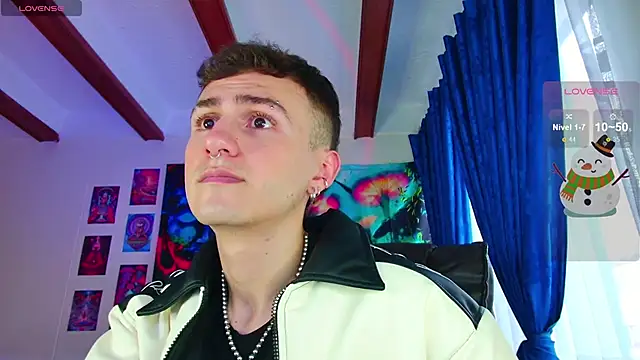 Snapshot of dimitri-bilak chatting on December 2024 10:30:01 PM dimitri-bilak online show from December 2024 10:30:01 PM