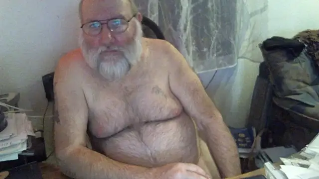 Snapshot of SexySantaC chatting on December 2024 09:16:01 PM SexySantaC online show from December 2024 09:16:01 PM