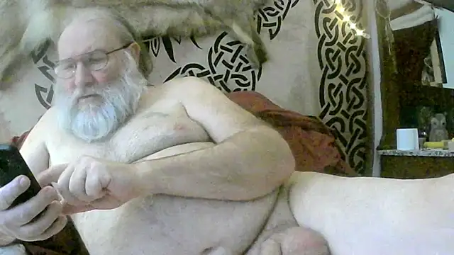 Snapshot of SexySantaC chatting on January 2025 01:58:01 PM SexySantaC online show from January 2025 01:58:01 PM