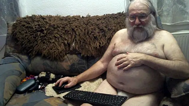 Snapshot of SexySantaC chatting on January 2025 01:21:02 PM SexySantaC online show from January 2025 01:21:02 PM