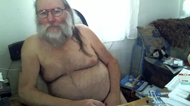 Snapshot of SexySantaC chatting on March 2025 02:59:02 PM SexySantaC online show from March 2025 02:59:02 PM