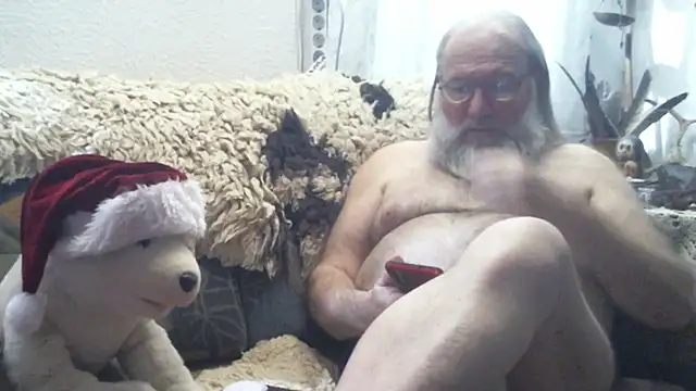 SexySantaC online show from December 2025 08:05:01 PM