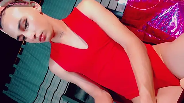 Snapshot of CharlotteBigCock chatting on February 2025 04:10:02 PM CharlotteBigCock online show from February 2025 04:10:02 PM