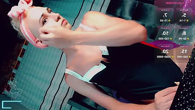 Snapshot of CharlotteBigCock chatting on March 2025 02:35:02 PM CharlotteBigCock online show from March 2025 02:35:02 PM