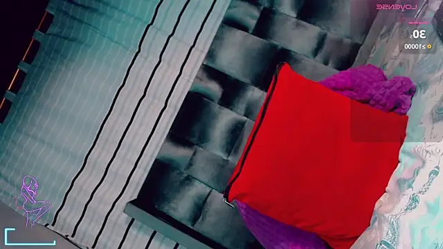 Snapshot of CharlotteBigCock chatting on March 2025 05:39:02 PM CharlotteBigCock online show from March 2025 05:39:02 PM