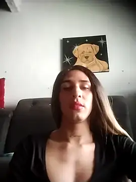 Snapshot of CharlotteBigCock chatting on October 2025 04:50:01 PM CharlotteBigCock online show from October 2025 04:50:01 PM