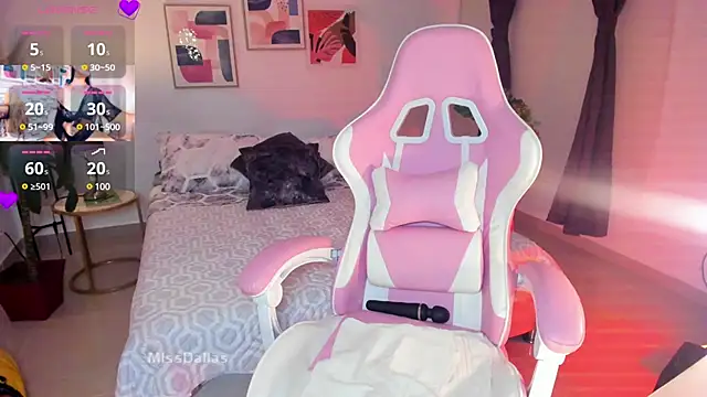 Snapshot of Misslaurenn chatting on December 2024 11:03:01 PM Misslaurenn online show from December 2024 11:03:01 PM