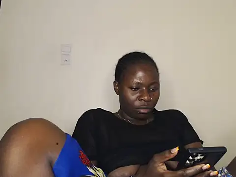 Snapshot of queenofqueens96 chatting on February 2026 07:53:01 AM queenofqueens96 online show from February 2026 07:53:01 AM