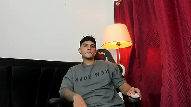 Snapshot of Evan_stoner chatting on September 2025 04:05:02 AM Evan stoner online show from September 2025 04:05:02 AM