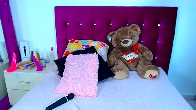 Jenng18 online show from September 2025 05:29:02 PM