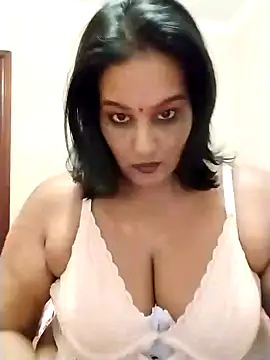 NWC4LYF online show from September 2025 08:21:01 PM