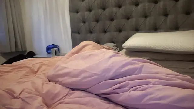 Bustyblondebabe32 online show from October 2025 06:56:02 AM