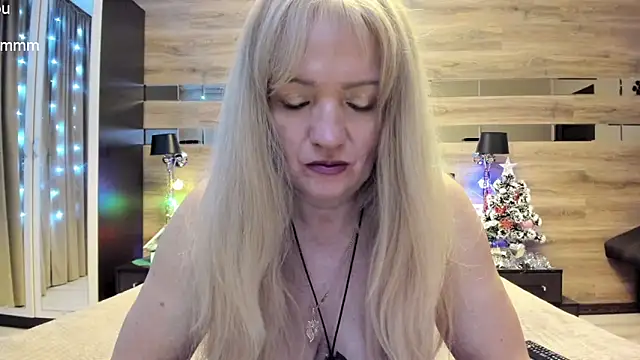 Snapshot of TrueFoxyyy chatting on January 2025 03:37:01 PM TrueFoxyyy online show from January 2025 03:37:01 PM